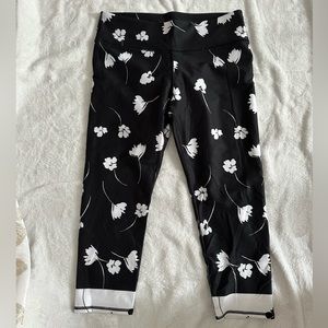 Black and white flower yoga pants. Never worn